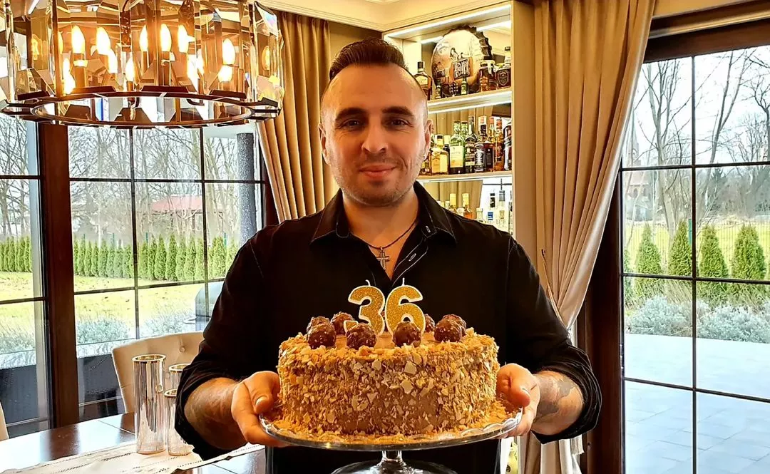 Ile lat ma Paweł Dudek Czadoman?! Gwiazdor disco polo hucznie świętował urodziny! 